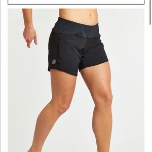 Oiselle long roga shorts